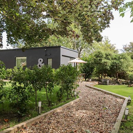 Kub House Vila Tring Exterior foto